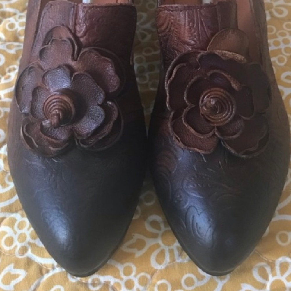 Spring Step Brown Floral Embossed Shoes - Picture 11 of 11